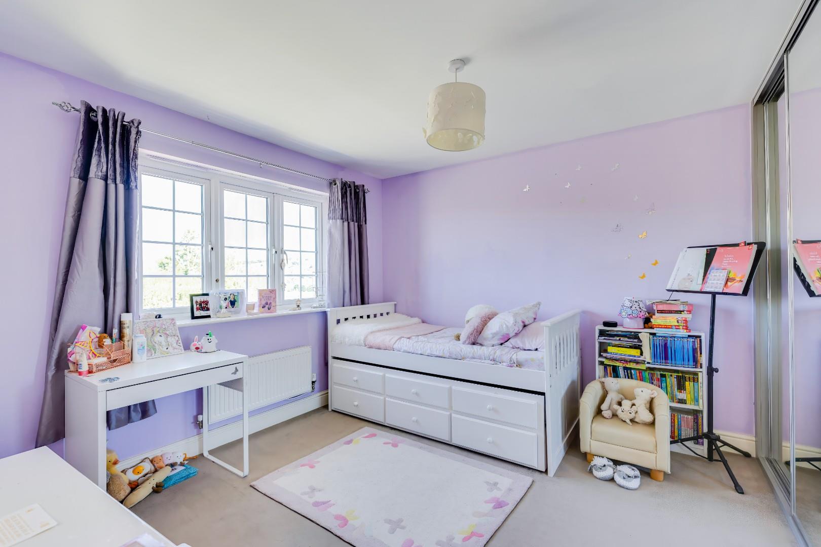 1 Lantern Close, Llanharan, Pontyclun, CF72 9ZB